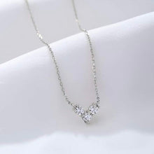 Load image into Gallery viewer, 3 Stone Heart Necklace S925 Sterling Silver
