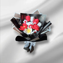 Load image into Gallery viewer, Red Tulip Crochet Bouquet
