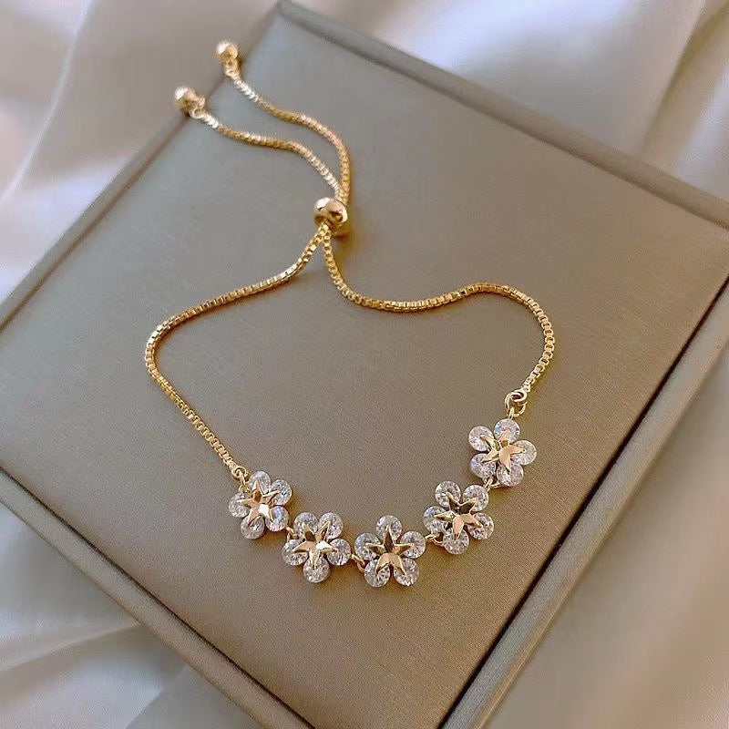 Gold Flower Bracelet – 33 Petals