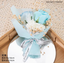 Load image into Gallery viewer, Blue Palm Size Bouquet
