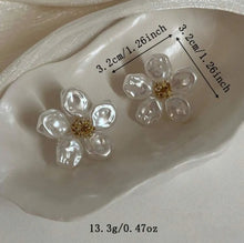 Load image into Gallery viewer, Baroque Pearl Stud Earring

