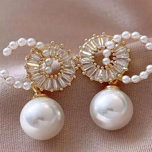 Load image into Gallery viewer, CC Pearl Earrings
